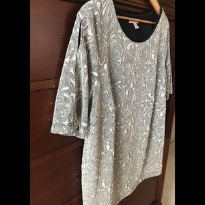 Cb Established 1962 Women’s top Gray Silver 3X